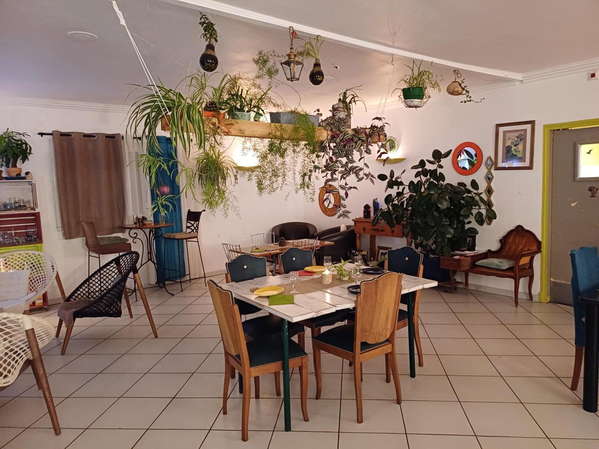 Bel Hotel Restaurant La Gentilhommiere Trebes Bagian luar foto