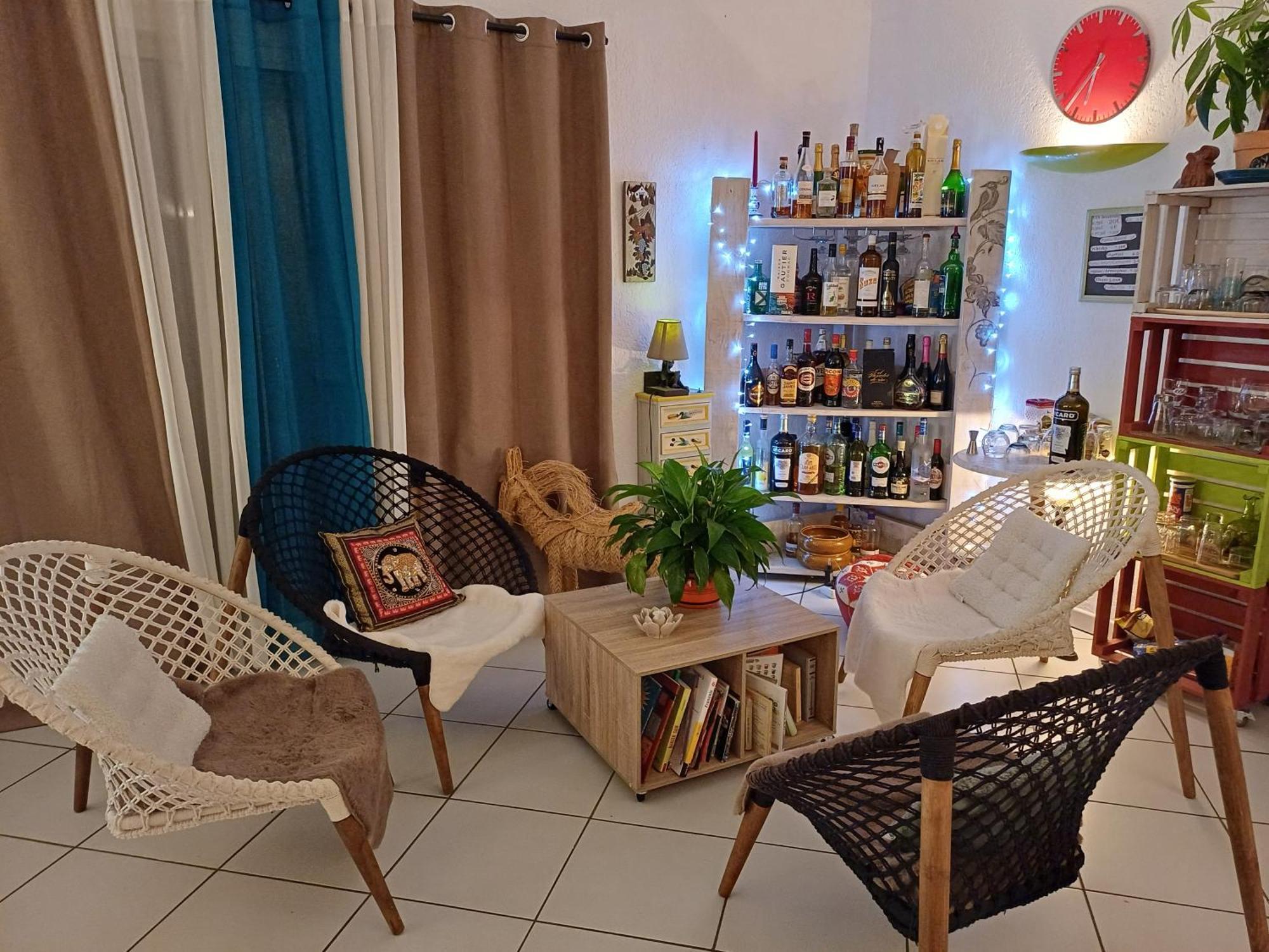 Bel Hotel Restaurant La Gentilhommiere Trebes Bagian luar foto