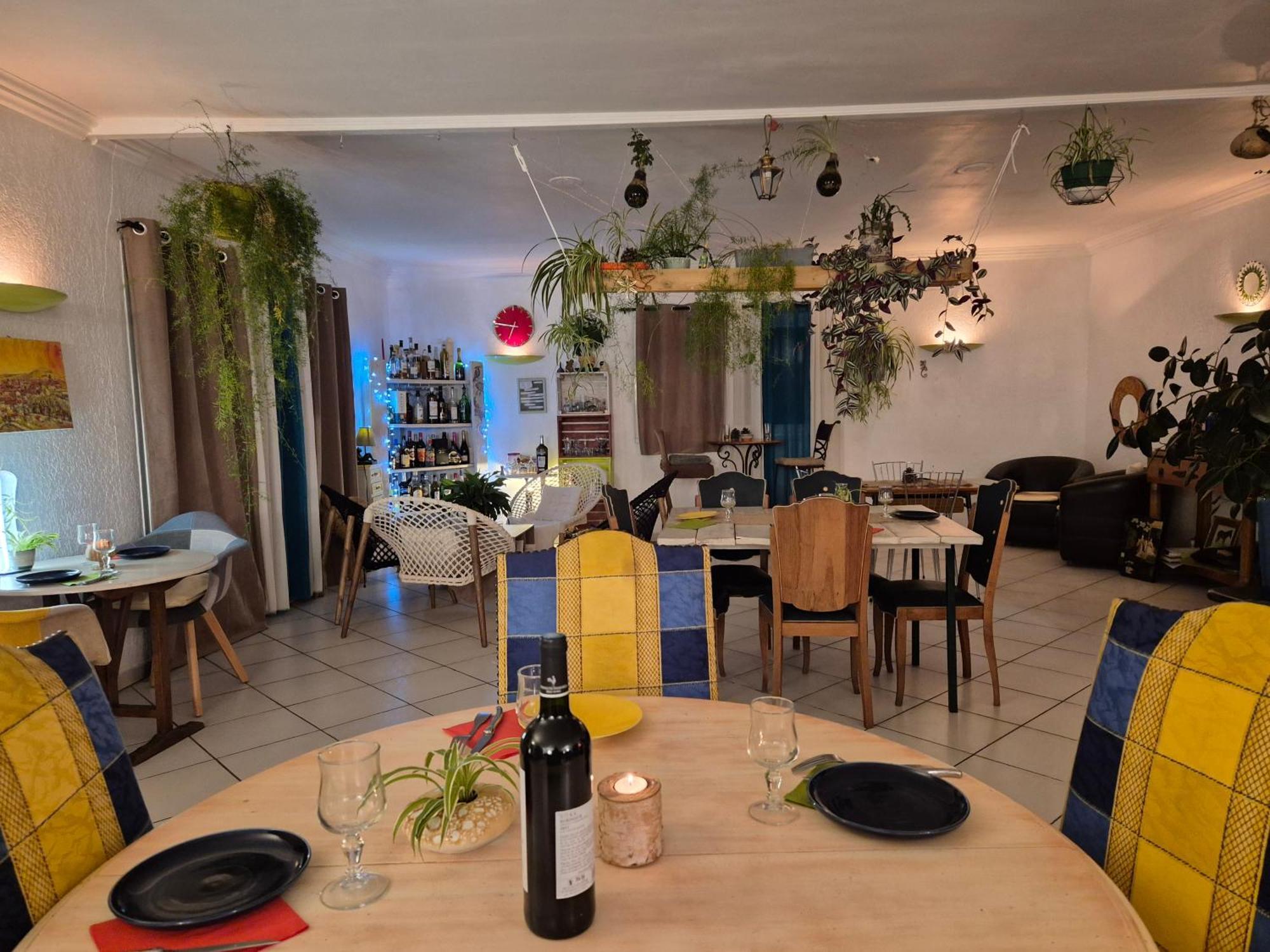 Bel Hotel Restaurant La Gentilhommiere Trebes Bagian luar foto